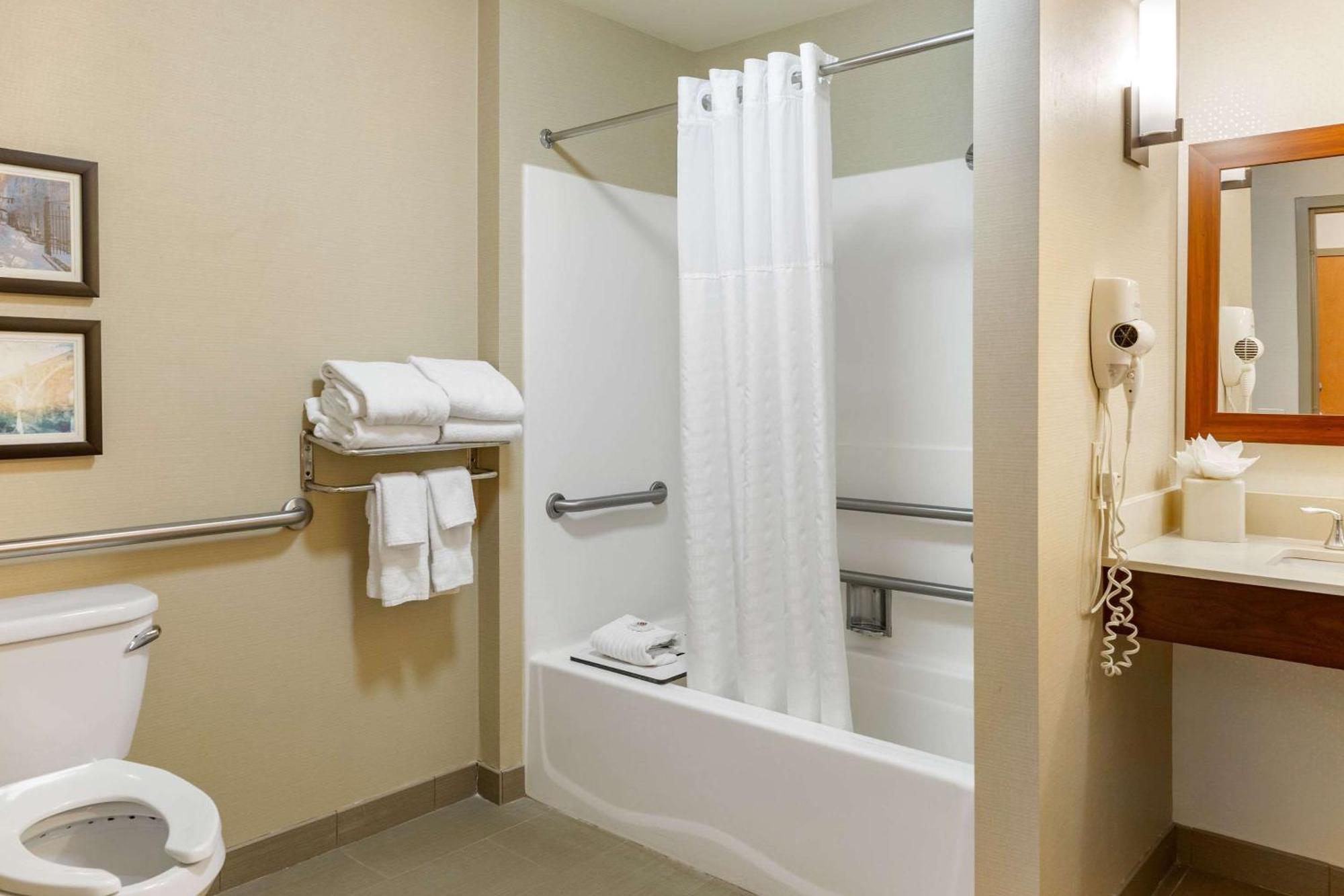 Comfort Suites Lancaster Amish Country Smoketown  Luaran gambar